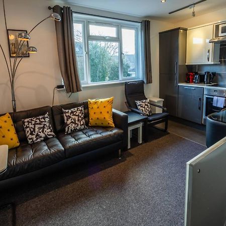 Newly Renovated Ideally Situated 2 Bedroom Flat Bournemouth Luaran gambar
